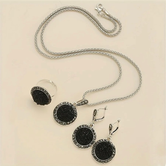 Ring + Necklace + Drop Earrings Chic Jewelry - Picture 4 of 6